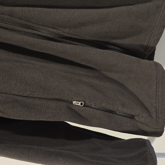 Green Bay Packer Zip Up Fleece|Youth size 14/16​ - Picture 3 of 7